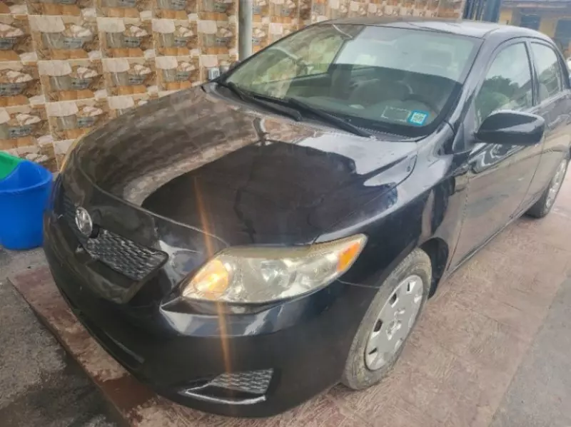 Toyota Corolla   - 2009