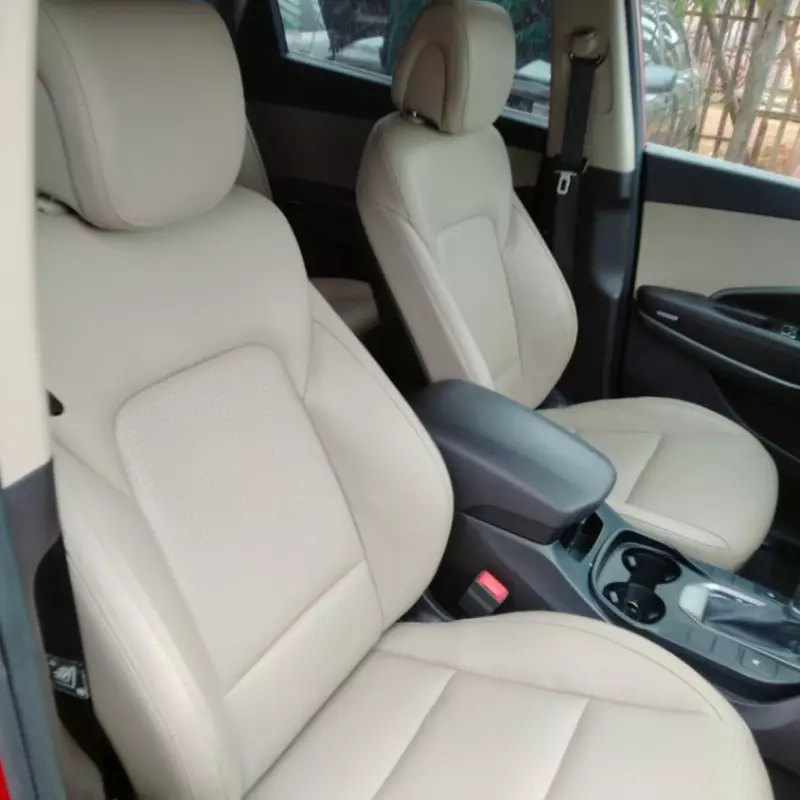Hyundai Santa Fe   - 2013
