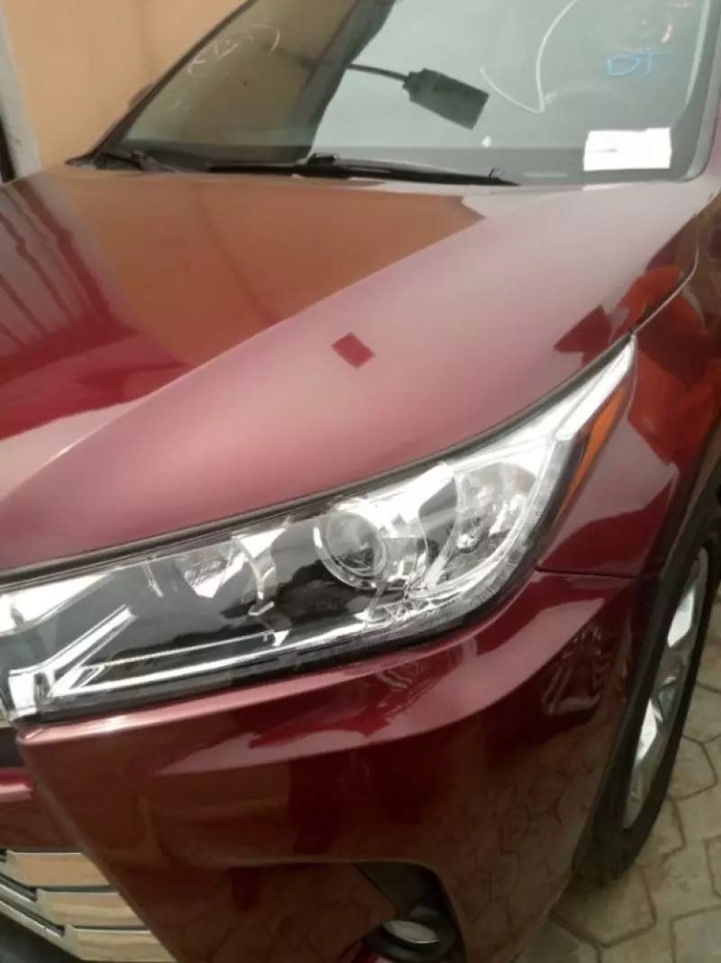 Toyota Highlander   - 2014