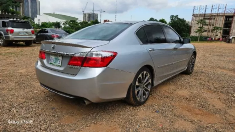 Honda Accord   - 2013