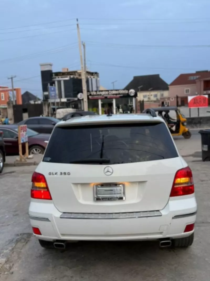 Mercedes-Benz GLK 350   - 2011