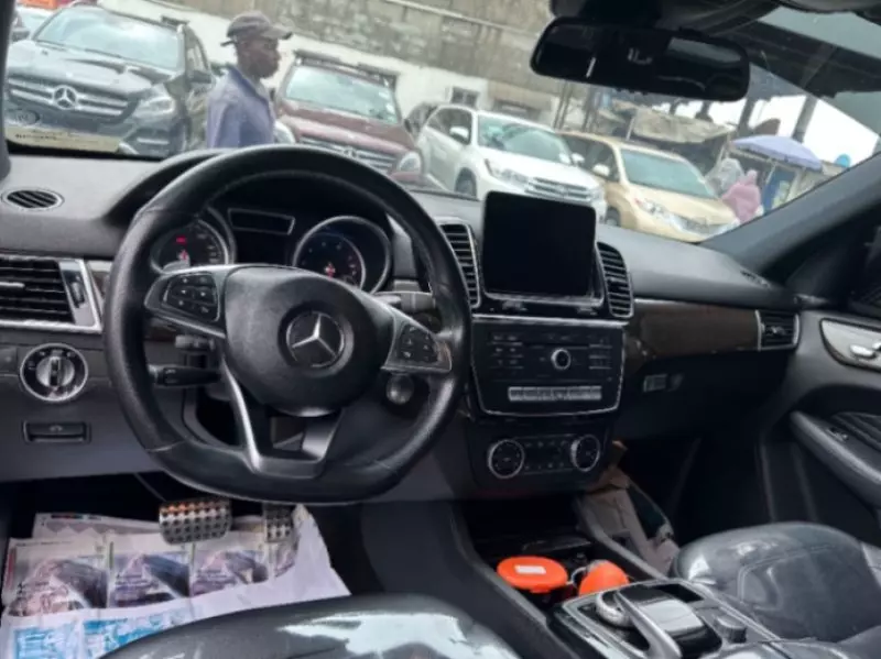 Mercedes-Benz GLE 350   - 2016
