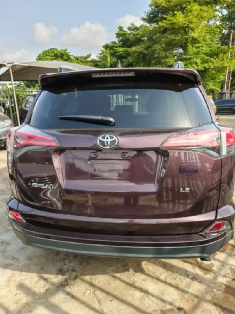 Toyota Rav4   - 2016