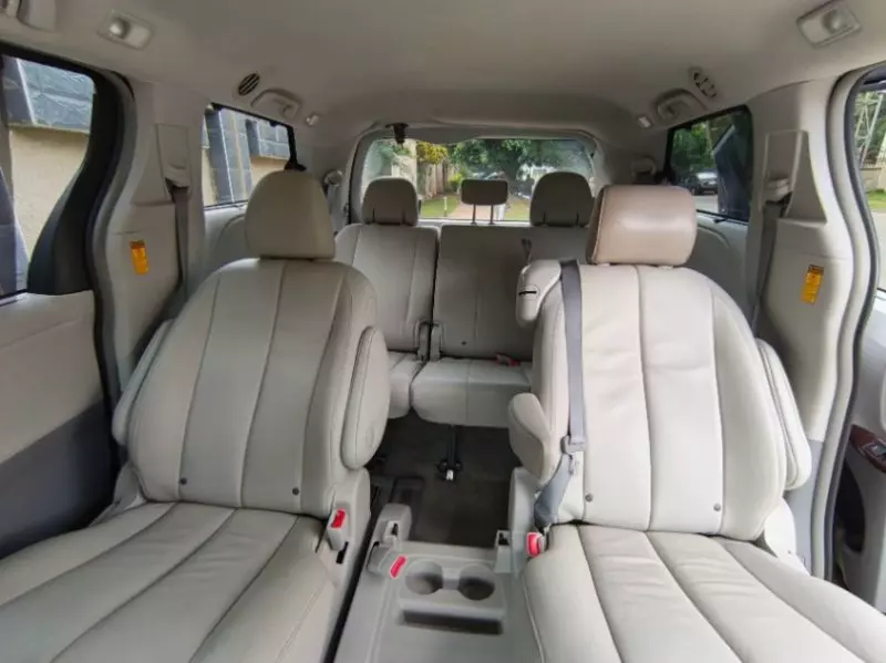 Toyota Sienna   - 2014