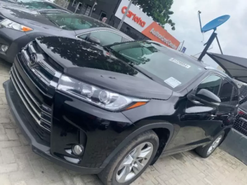 Toyota Highlander   - 2014