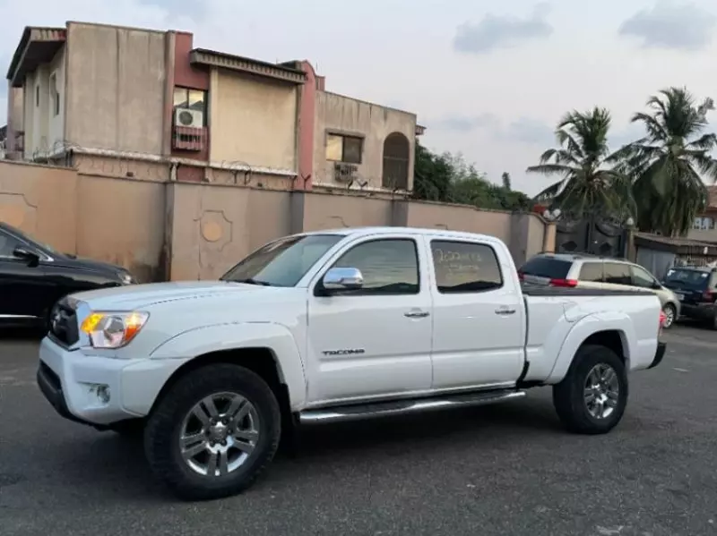 Toyota Tacoma   - 2014