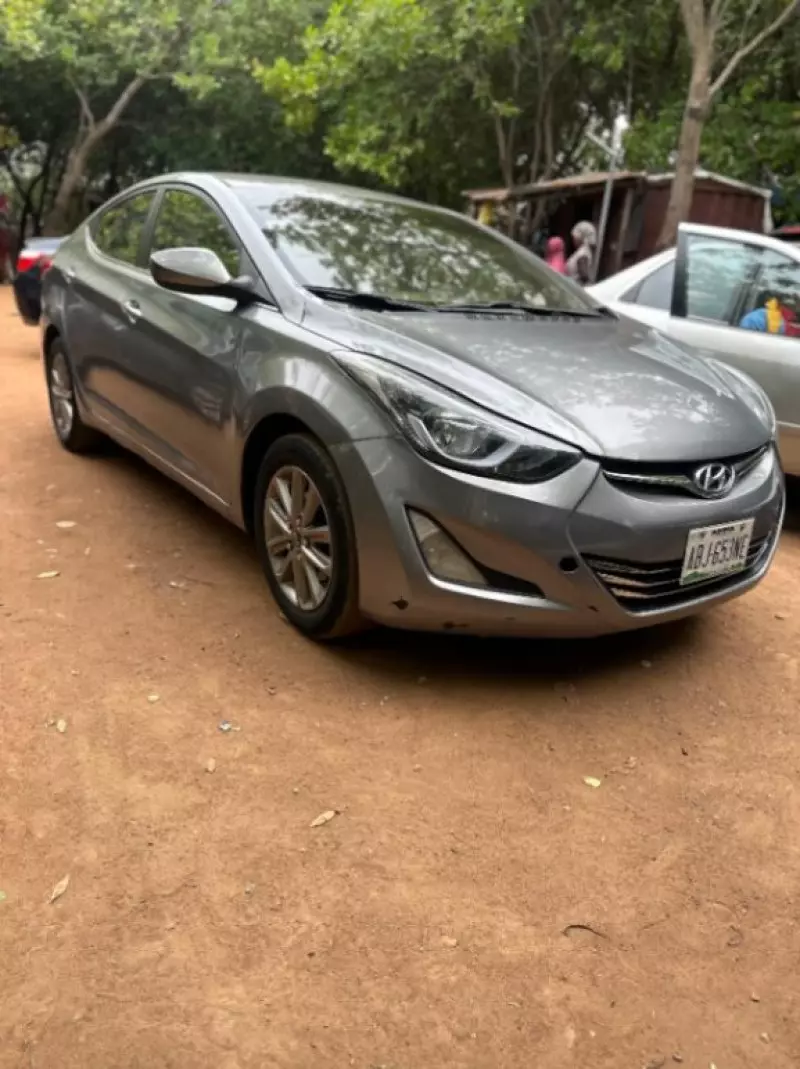 Hyundai Elantra   - 2014