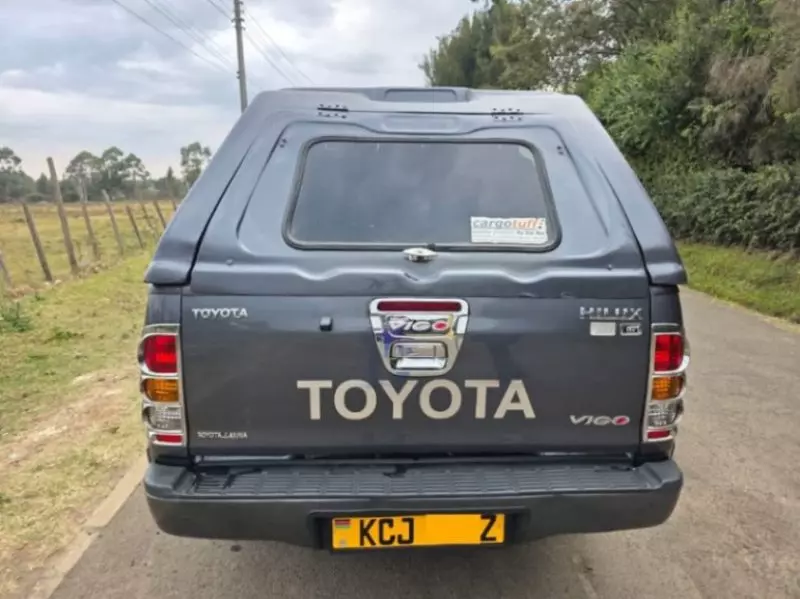 Toyota Hilux   - 2009