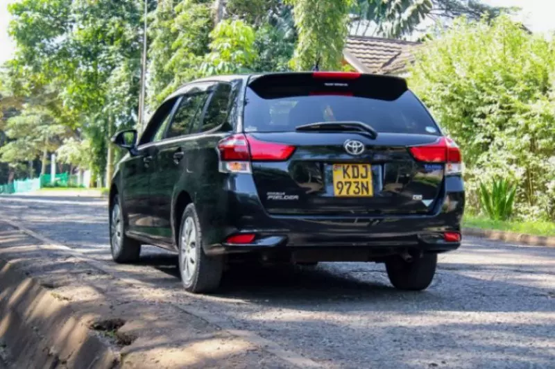 Toyota Fielder    - 2015