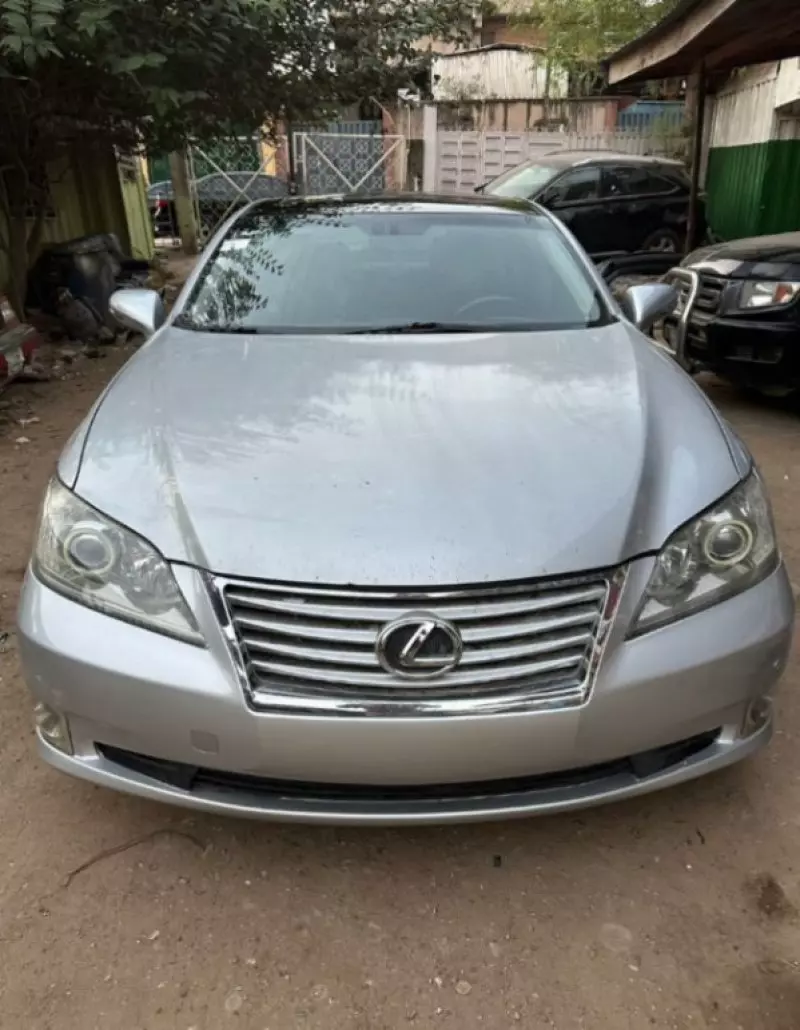 Lexus ES