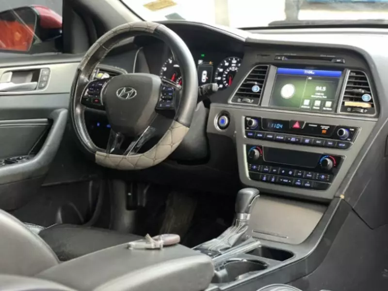Hyundai Sonata   - 2015