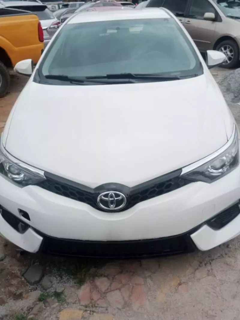 Toyota corolla   - 2018