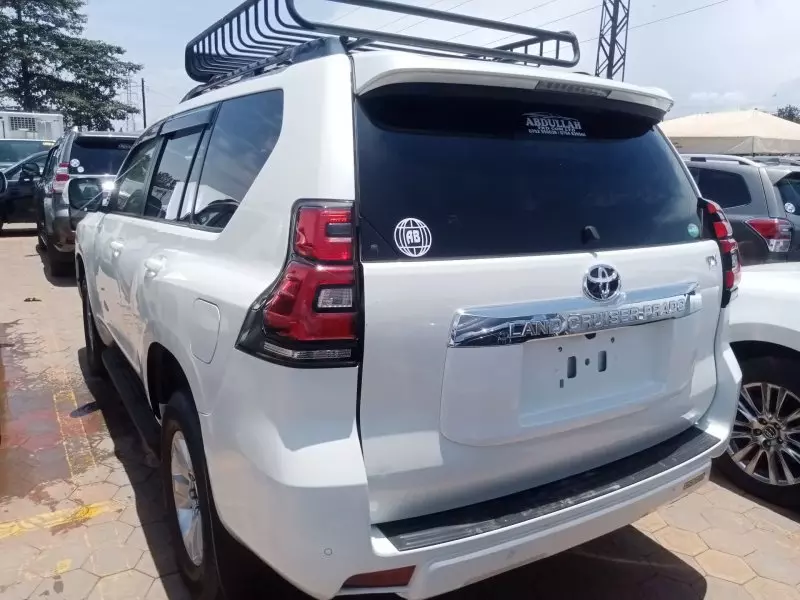 Toyota Landcruiser Prado   - 2018