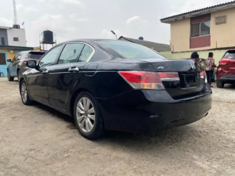 Honda Accord   - 2009