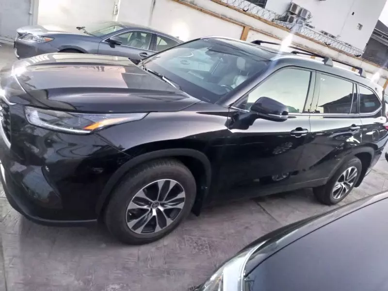 Toyota Highlander   - 2022