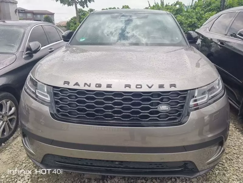 Land Rover Range Rover Velar   - 2021