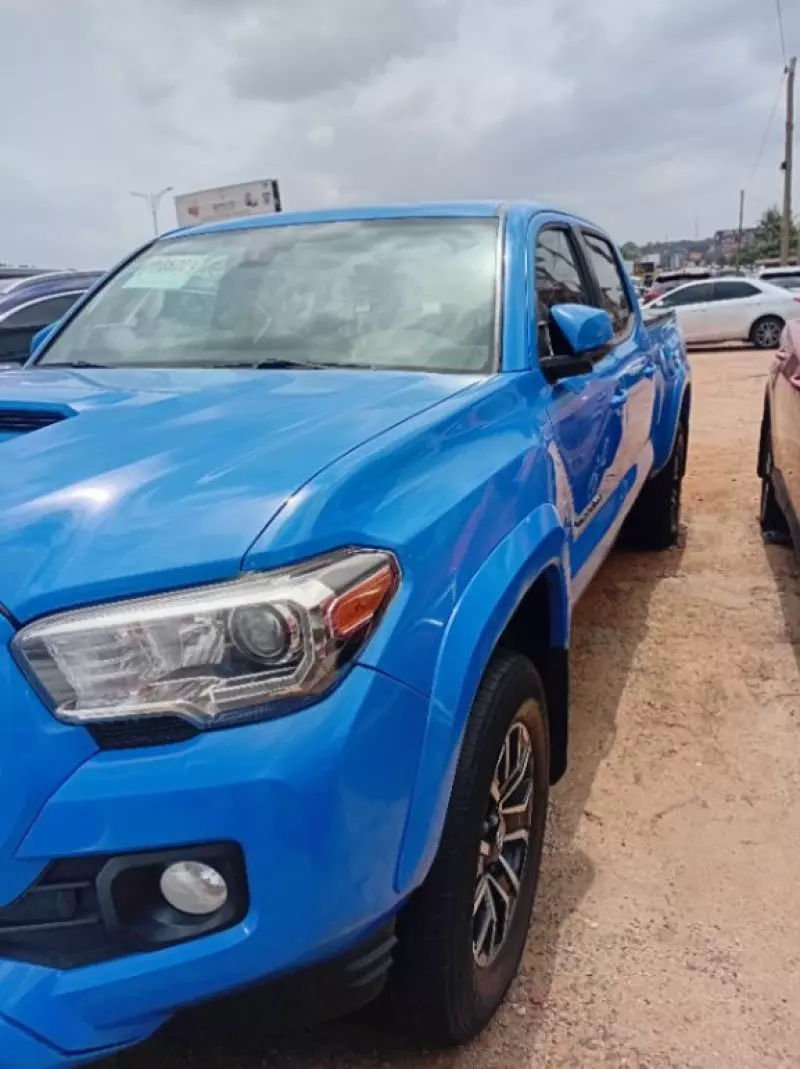 Toyota Tacoma   - 2020