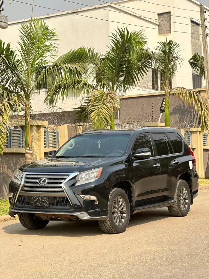 Lexus GX 460   - 2011