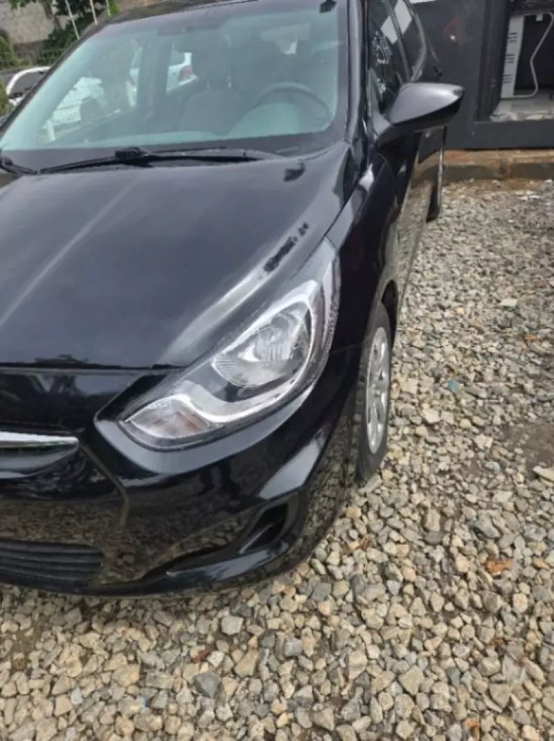 Hyundai Accent   - 2013