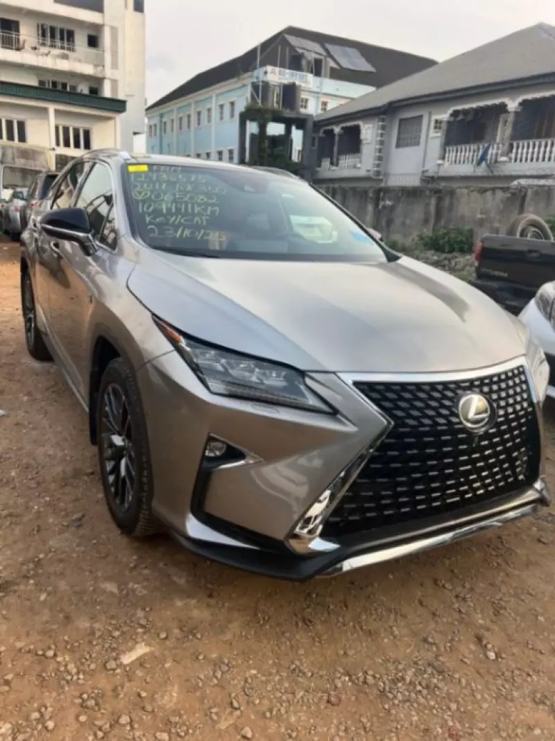 Lexus RX   - 2017