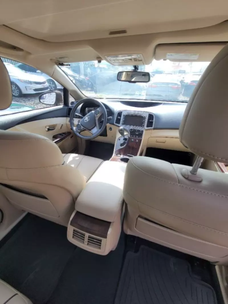 Toyota Venza   - 2013