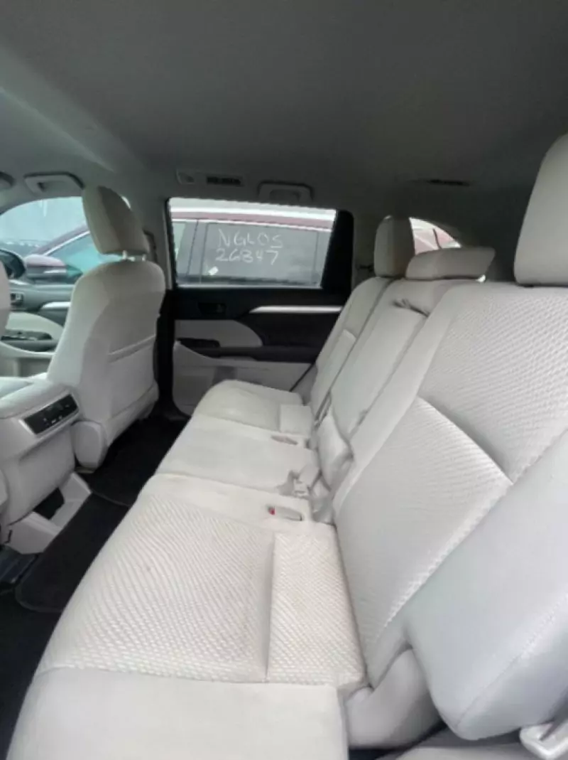 Toyota Highlander   - 2015
