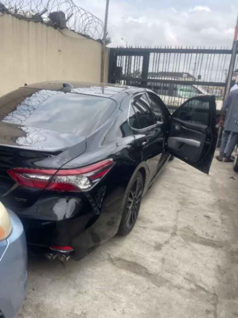 Toyota camry   - 2021