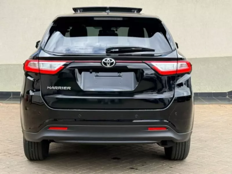 Toyota Harrier   - 2019