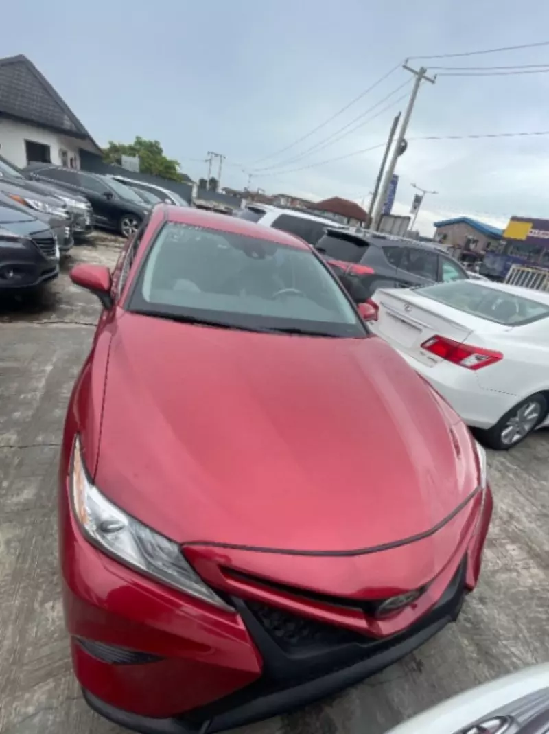 Toyota Camry   - 2019