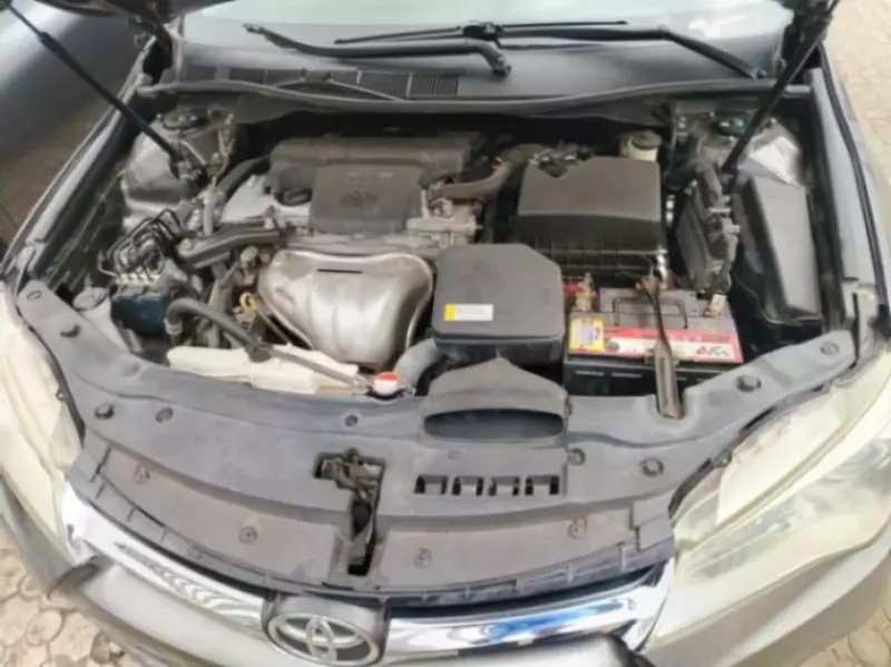 Toyota Camry   - 2016