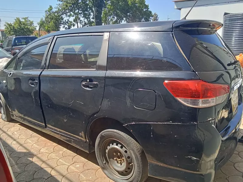 Toyota Wish   - 2012