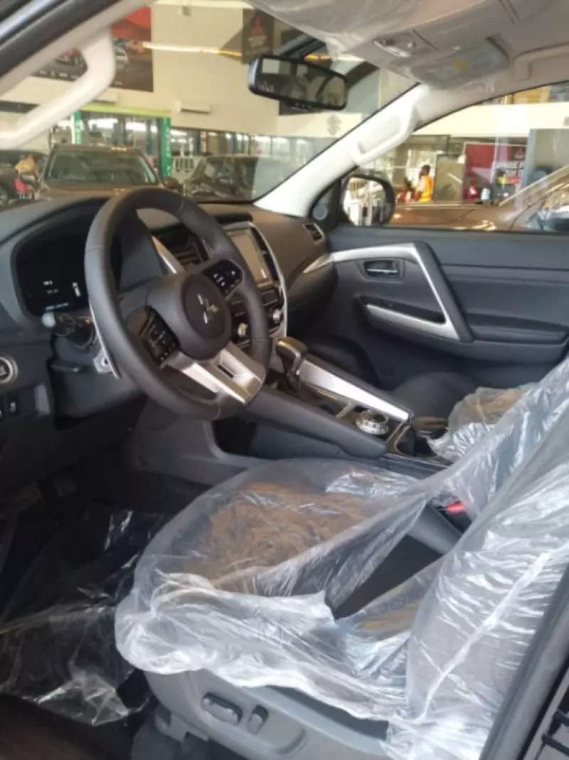 Mitsubishi Pajero Sport   - 2025