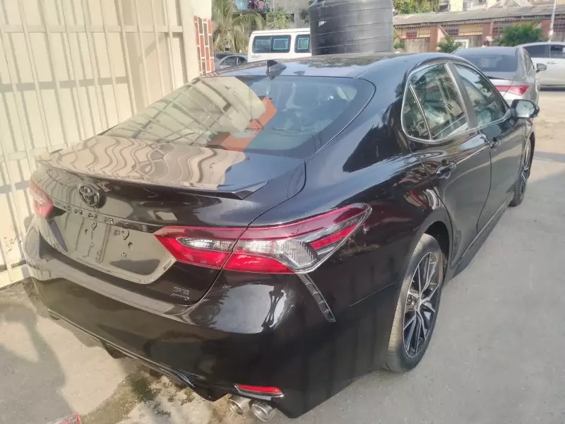 Toyota Camry   - 2022