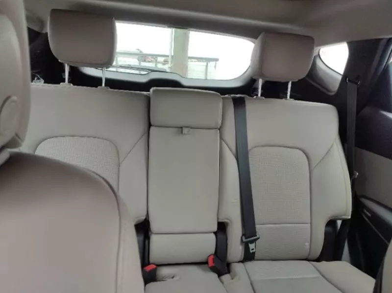 Hyundai Santa Fe   - 2017