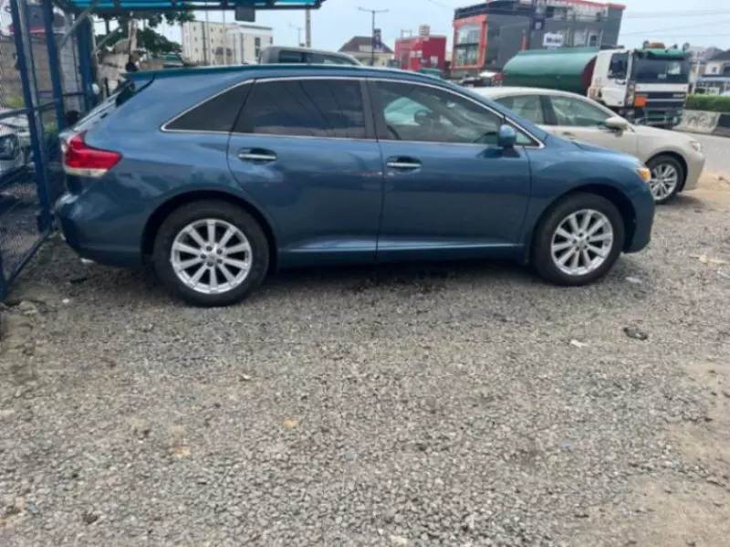 Toyota Venza   - 2010