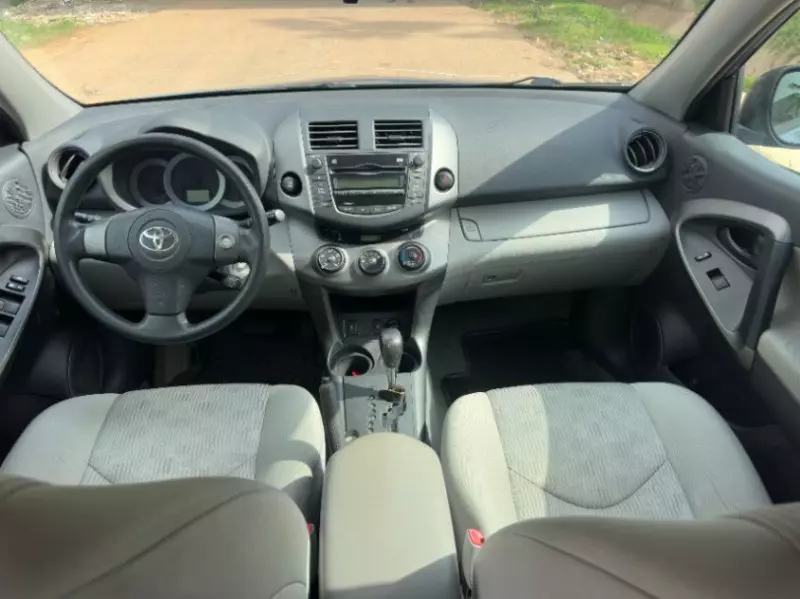 Toyota RAV4   - 2010