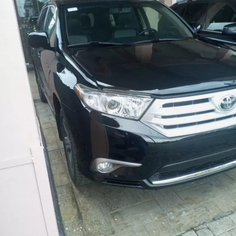Toyota Highlander   - 2010