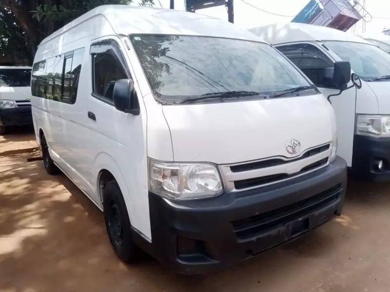 Toyota Hiace   - 2014