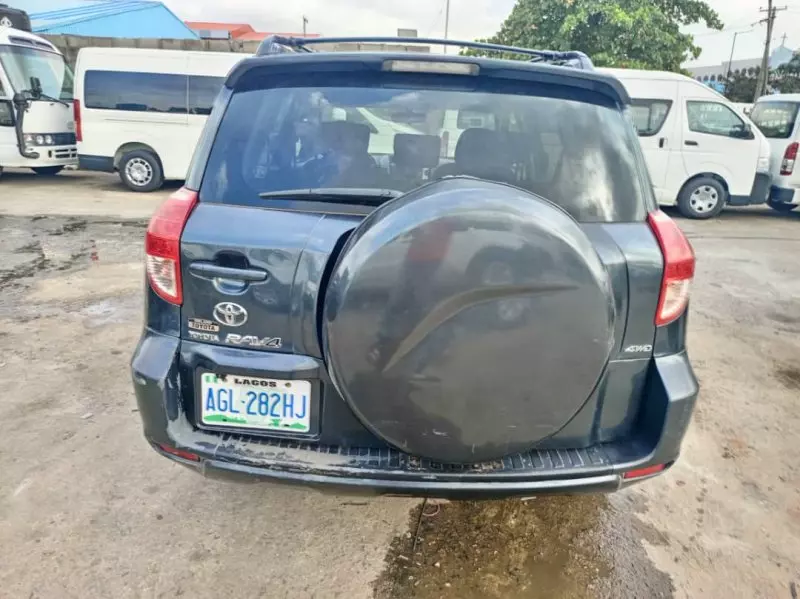 Toyota RAV4   - 2007