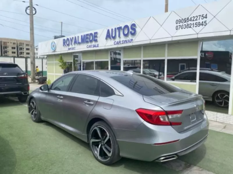 Honda Accord   - 2018