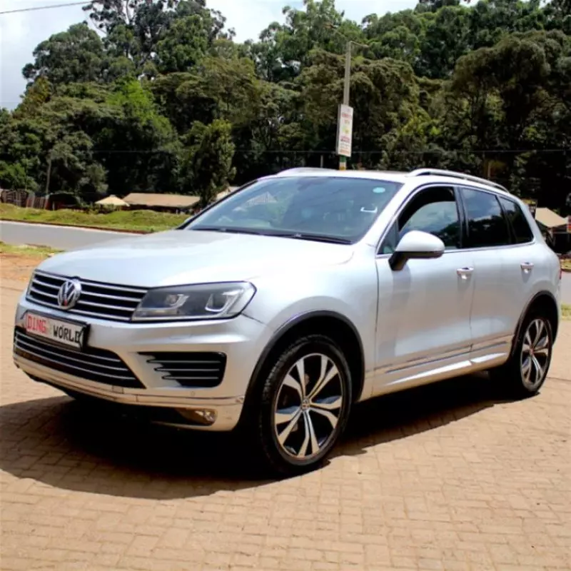 Volkswagen Touareg   - 2015