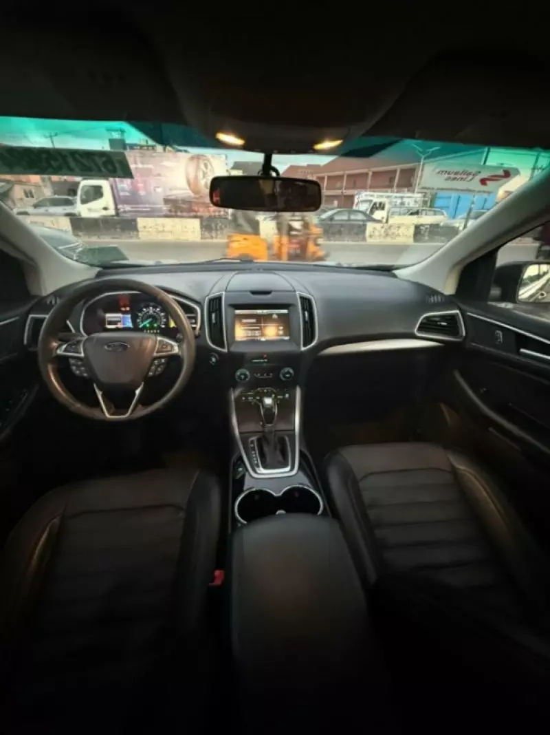 Ford Edge   - 2015