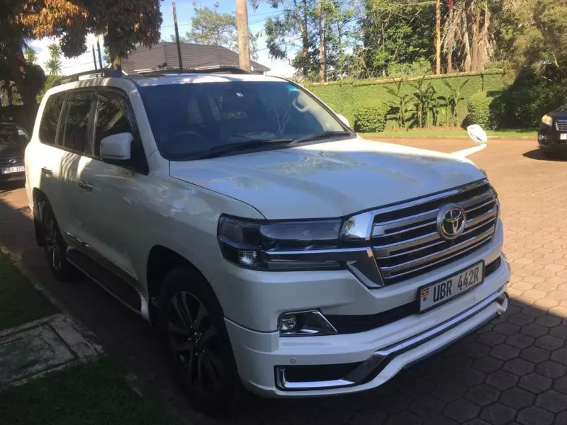 Toyota Landcruiser  V8   - 2010