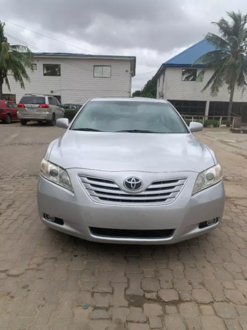 Toyota Camry   - 2007
