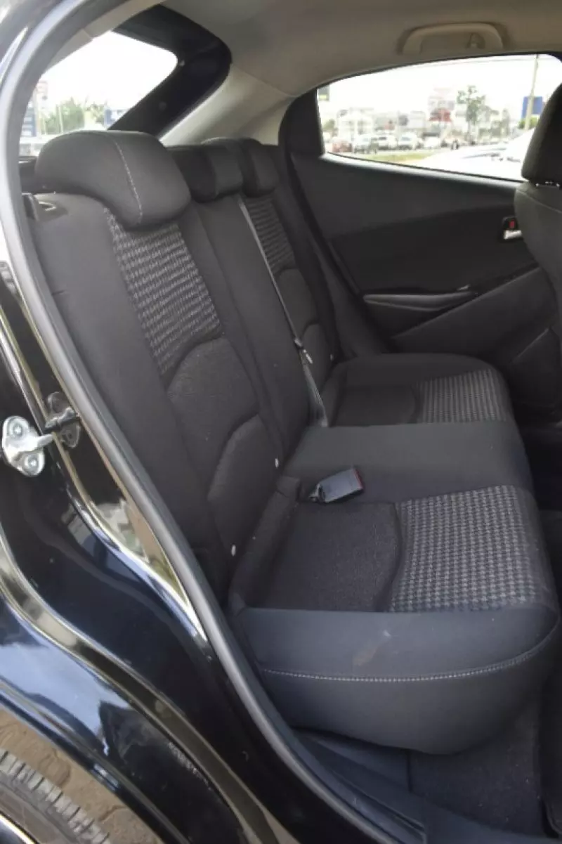 Mazda Demio   -