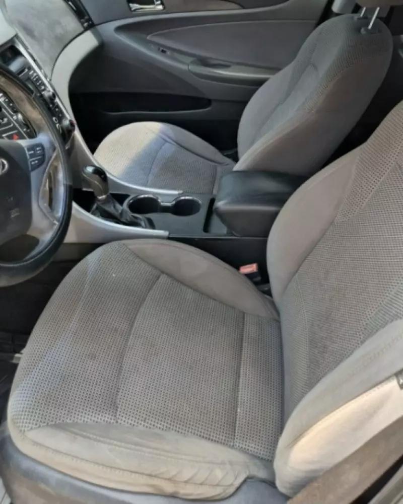 Hyundai Sonata   - 2011