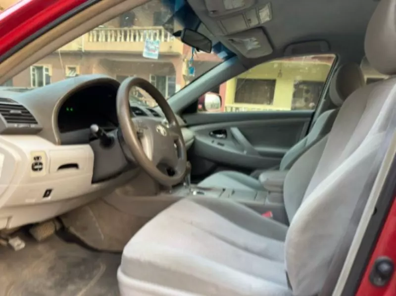 Toyota Camry   - 2010