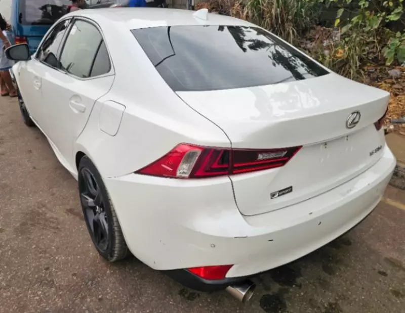 Lexus IS   - 2014