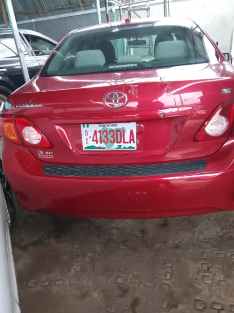 Toyota Corolla   - 2010