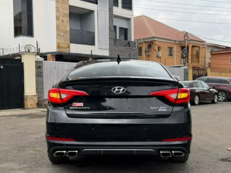 Hyundai Sonata   - 2015